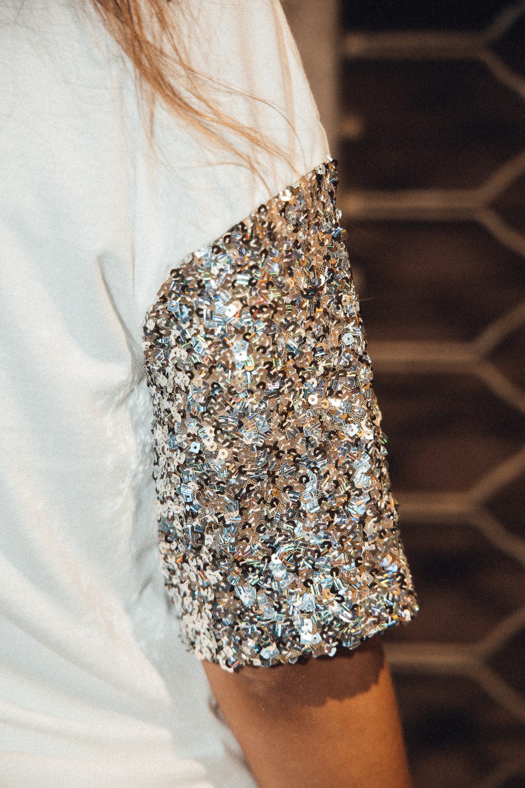 CAMISETA T-SHIRT VINTAGE OFF COM MANGAS DE PAETÊ AFTERSHOW CAMISETA T-SHIRT VINTAGE OFF COM MANGAS DE PAETÊ AFTERSHOW