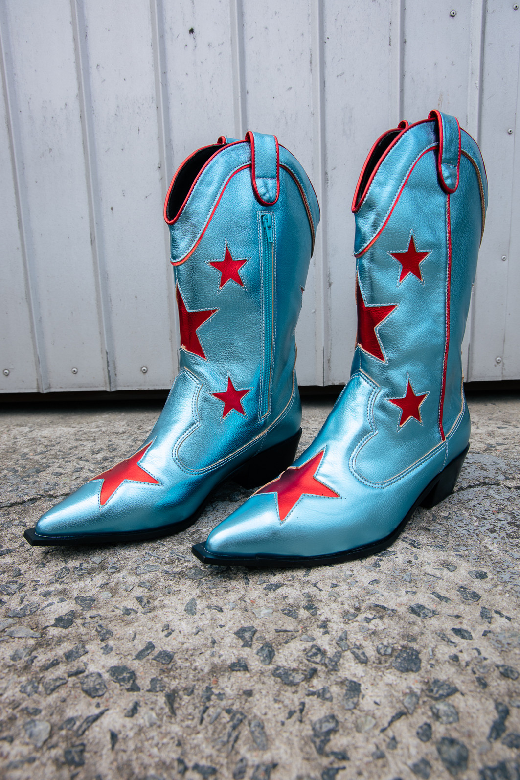 BOTA WESTERN METALIZADA AZUL COM ESTRELAS BOTA WESTERN METALIZADA AZUL COM ESTRELAS