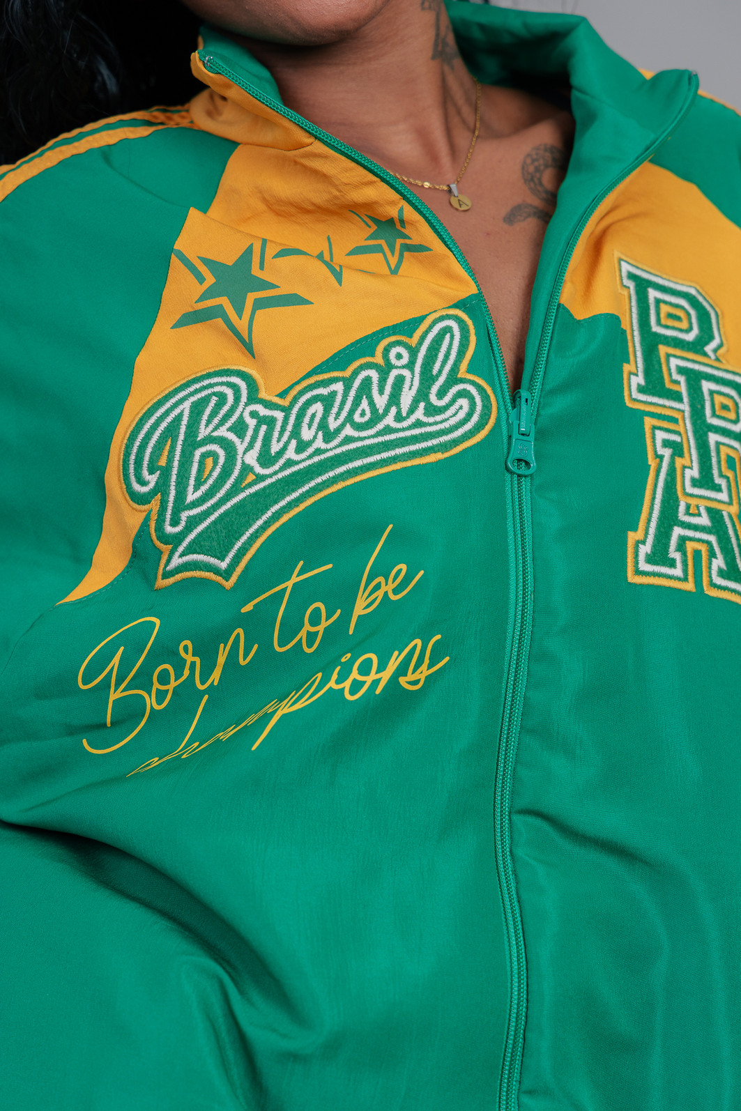 JAQUETA ESPORTIVA BRASIL VERDE E AMARELO