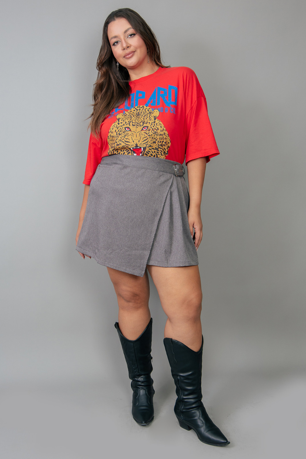 SAIA CINZA COM ILHOSES E FIVELAS SAIA CINZA COM ILHOSES E FIVELAS