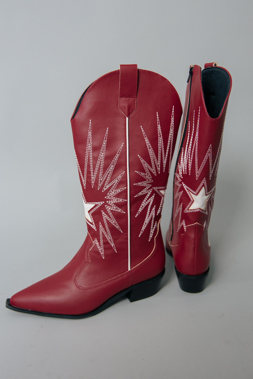 BOTA WESTERN BORDADA SPARKLE VERMELHA BOTA WESTERN BORDADA SPARKLE VERMELHA