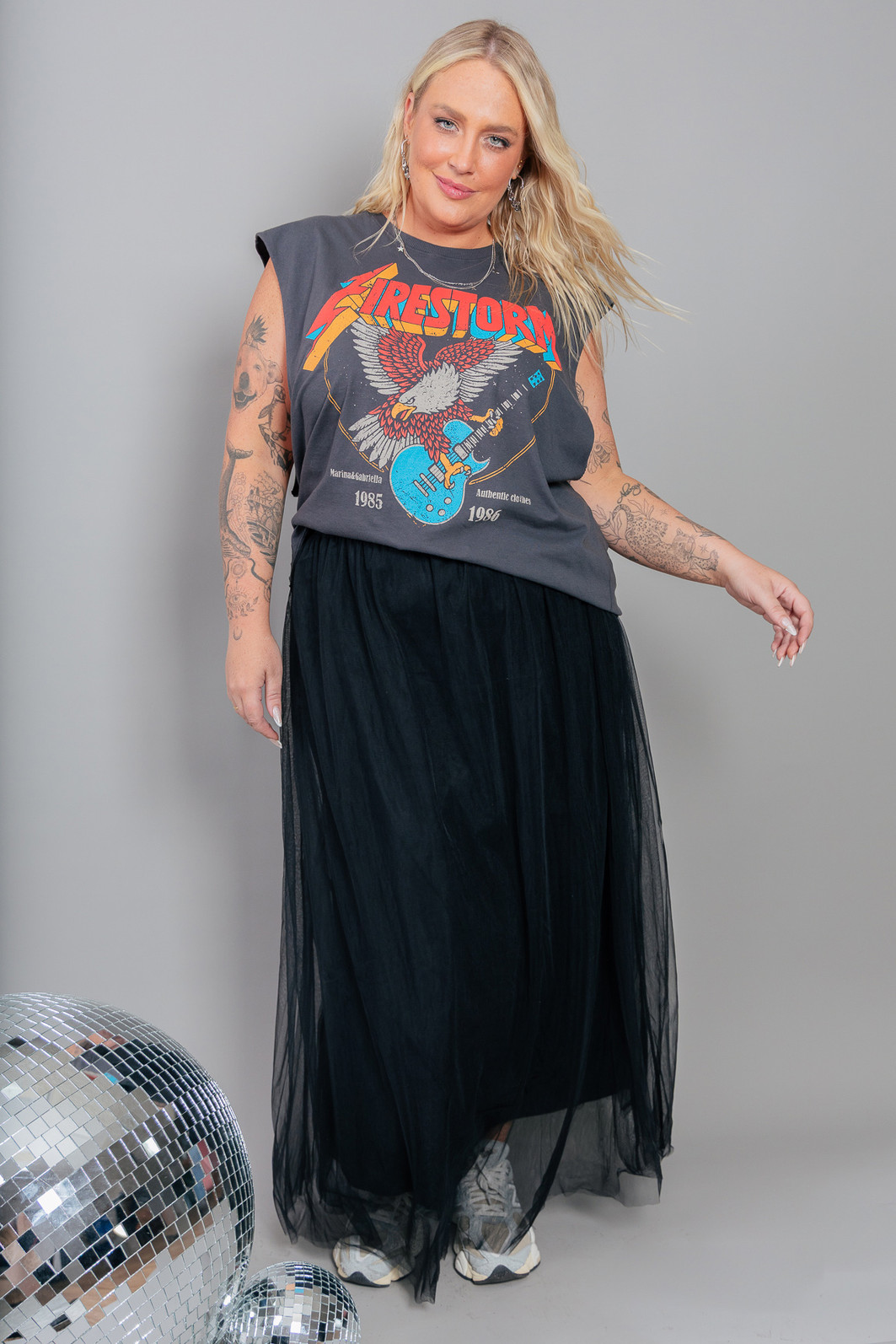 SAIA MIDI DE TULE PRETA COM FORRO