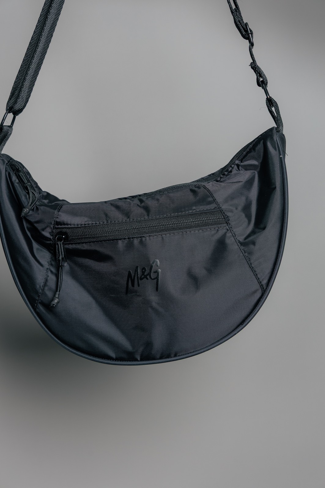BOLSA NYLON PRETA COM ZÍPER BOLSA NYLON PRETA COM ZÍPER