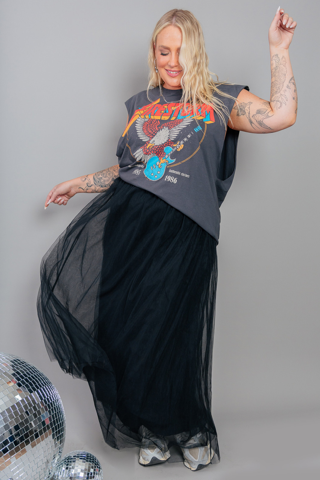 SAIA MIDI DE TULE PRETA COM FORRO