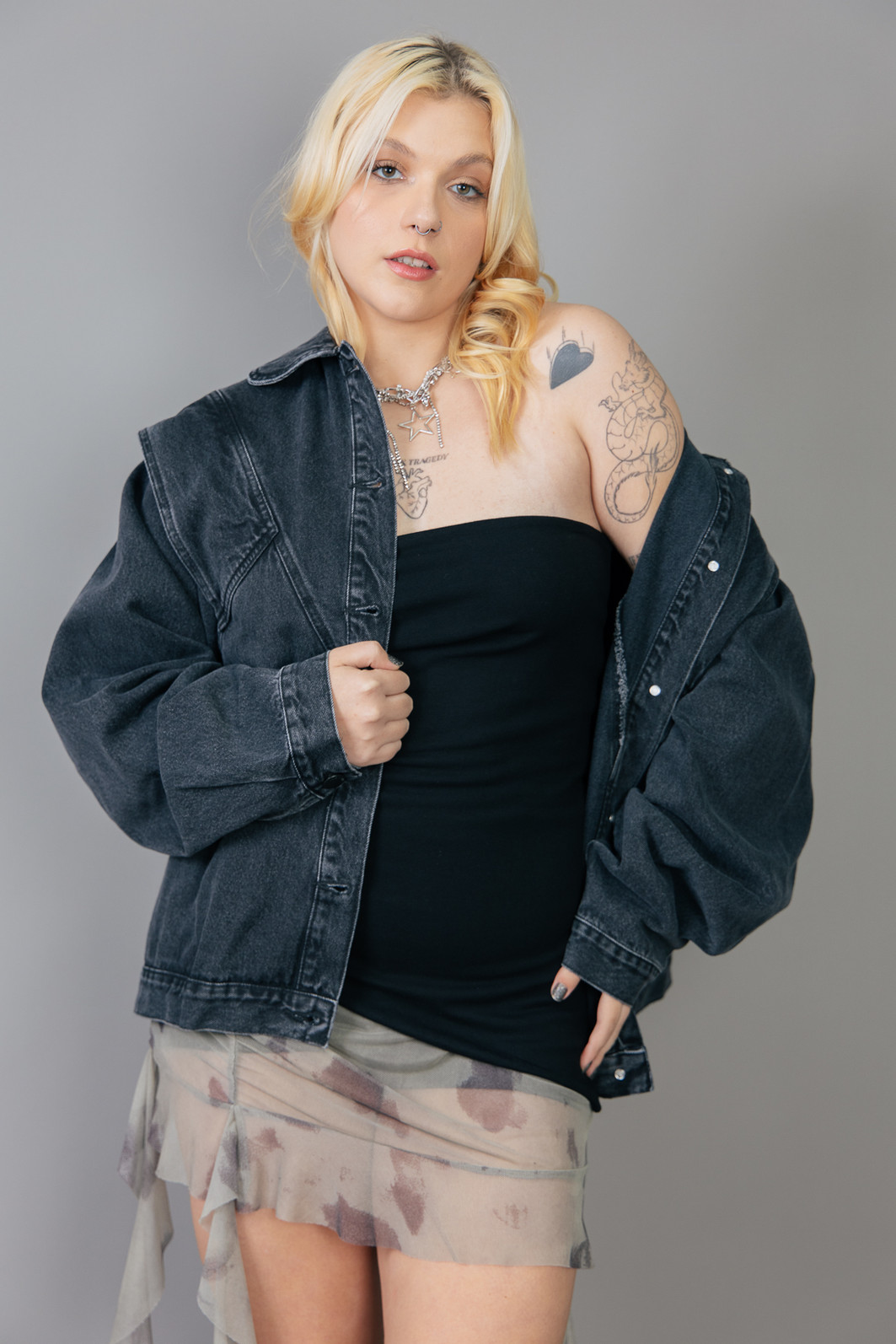 JAQUETA PRETA OVERSIZED 80s JAQUETA PRETA OVERSIZED 80s