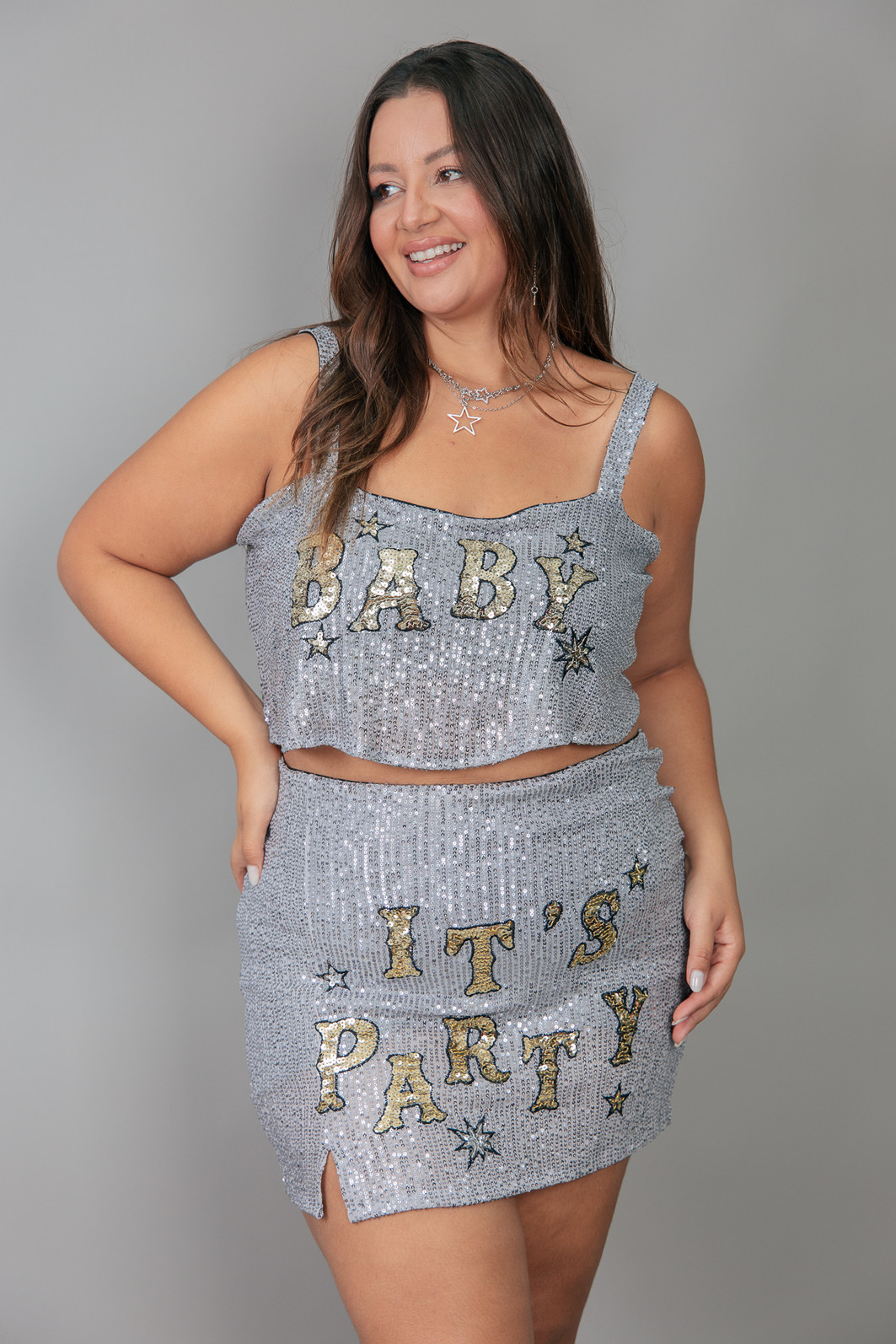 SHORT SAIA DE PAETÊS PRATA COM BORDADO PARTY SHORT SAIA DE PAETÊS PRATA COM BORDADO PARTY