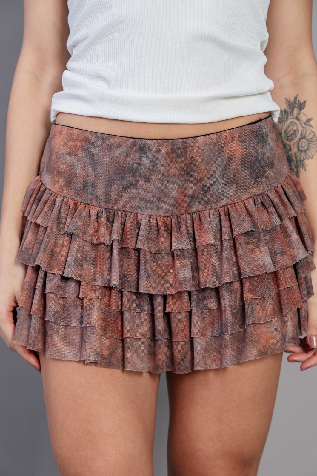 MINI SHORT SAIA COM BABADOS DE TULE ESTAMPADO MINI SHORT SAIA COM BABADOS DE TULE ESTAMPADO