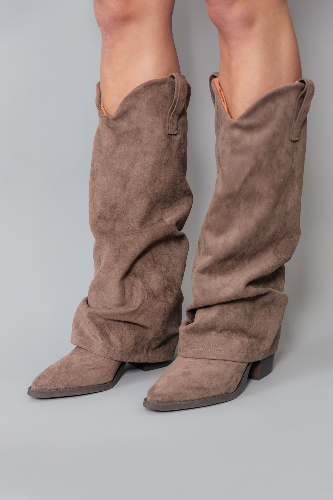 BOTA SLOUCHY SUEDE MARROM BOTA SLOUCHY SUEDE MARROM