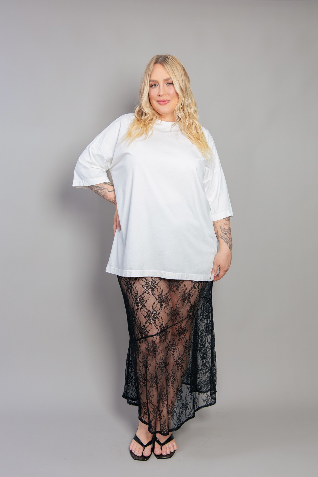 SAIA DE RENDA MIDI SEM FORRO PRETO SAIA DE RENDA MIDI SEM FORRO PRETO