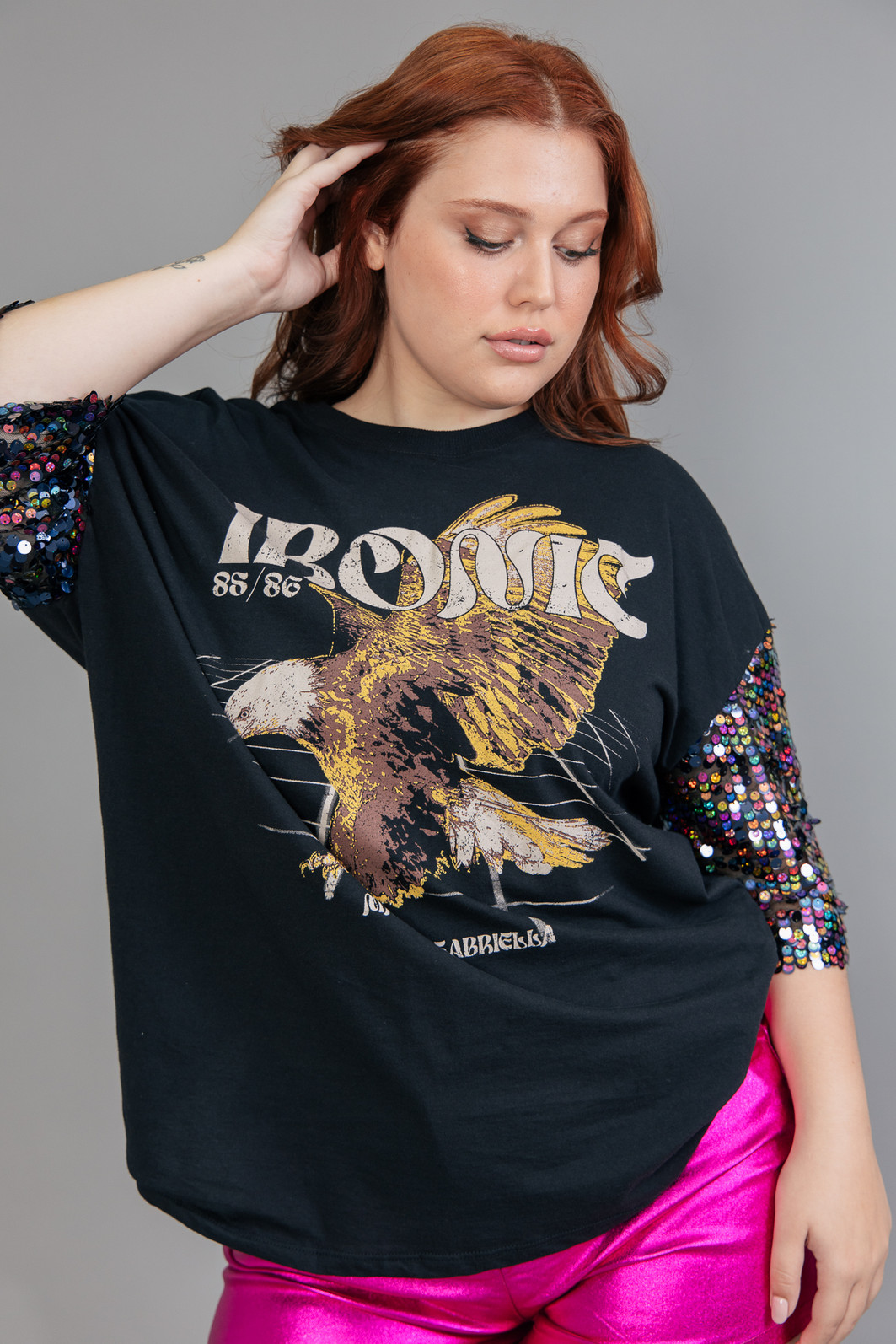 T-SHIRT VINTAGE COM MANGAS PAETÊ MULTICOLOR IRONIC T-SHIRT VINTAGE COM MANGAS PAETÊ MULTICOLOR IRONIC