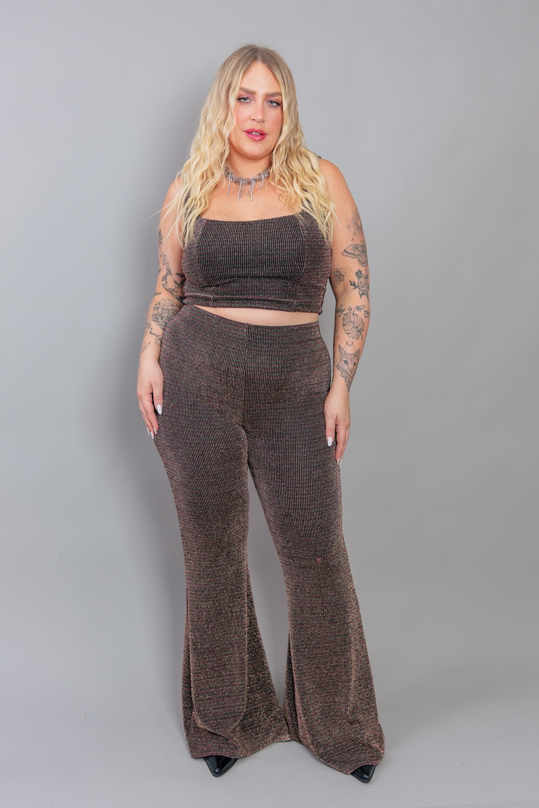 CALÇA FLARE CINTURA ALTA PRETA COM LUREX MULTICOLORIDO CALÇA FLARE CINTURA ALTA PRETA COM LUREX MULTICOLORIDO