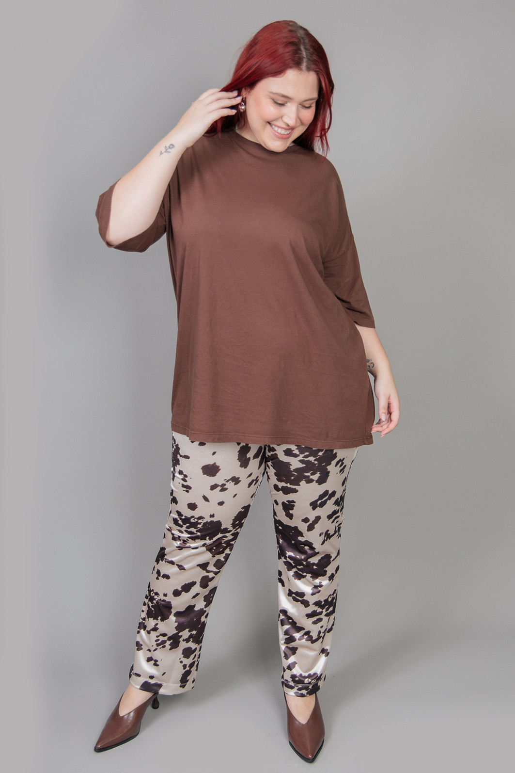 T-SHIRT OVERSIZED MARROM LISA BÁSICA