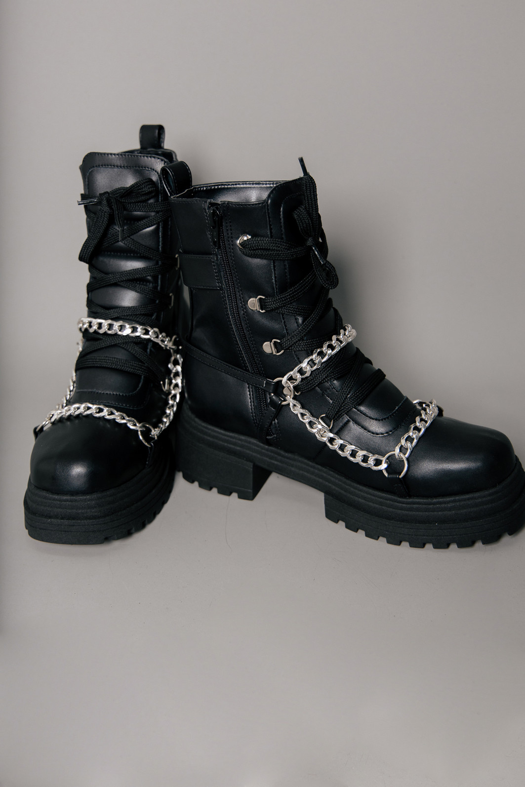 COTURNO COM FIVELAS E CORRENTES