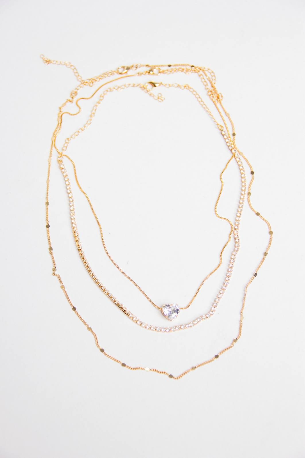 KIT 3 COLARES DOURADOS COM CORAÇÃO