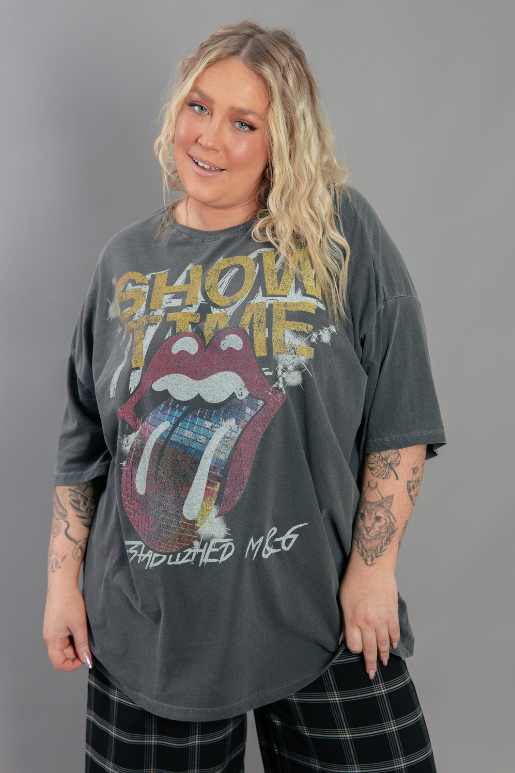 CAMISETA T-SHIRT OVERSIZED CHUMBO SHOW TIME