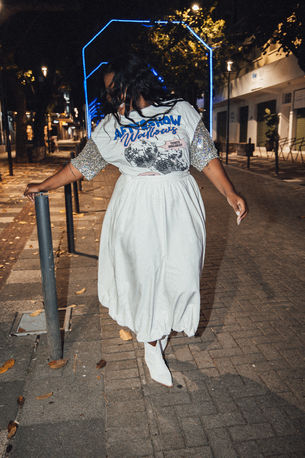 CAMISETA T-SHIRT VINTAGE OFF COM MANGAS DE PAETÊ AFTERSHOW CAMISETA T-SHIRT VINTAGE OFF COM MANGAS DE PAETÊ AFTERSHOW