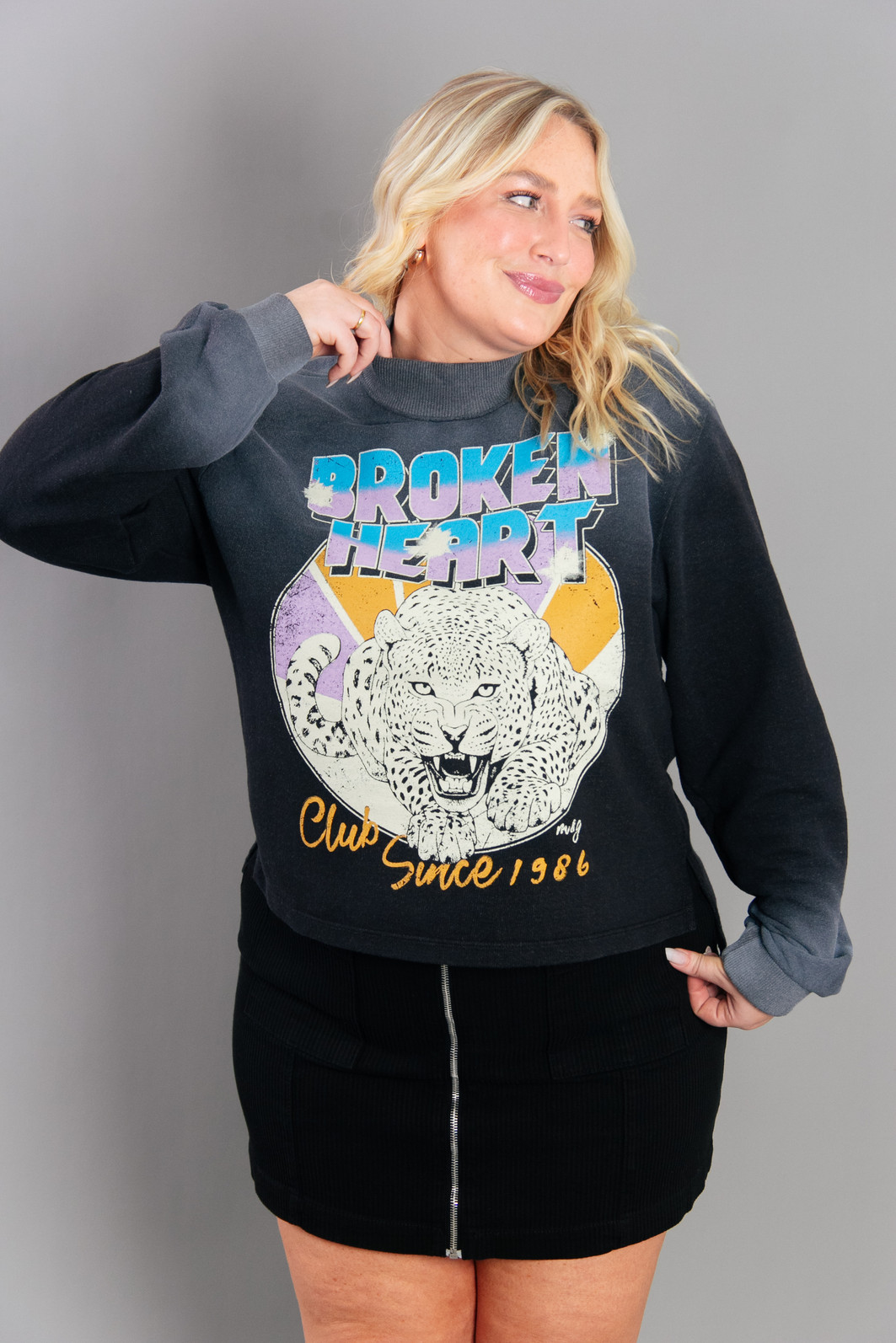 CASACO DE MOLETOM CHUMBO BROKEN HEART CASACO DE MOLETOM CHUMBO BROKEN HEART