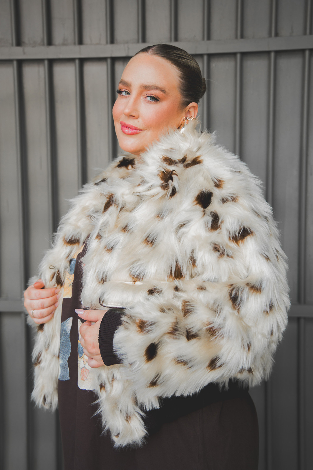 CASACO PELUCIADO COM ZÍPER BAMBI PRINT CASACO PELUCIADO COM ZÍPER BAMBI PRINT