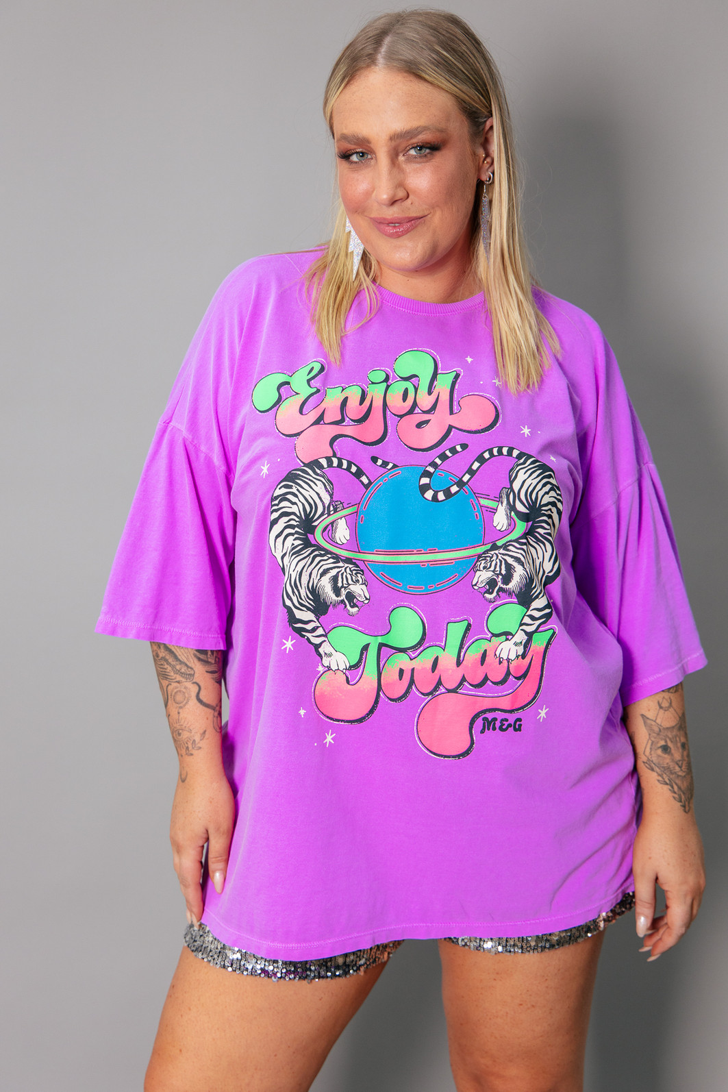 T-SHIRT OVERSIZED ROXA ENJOY TODAY T-SHIRT OVERSIZED ROXA ENJOY TODAY