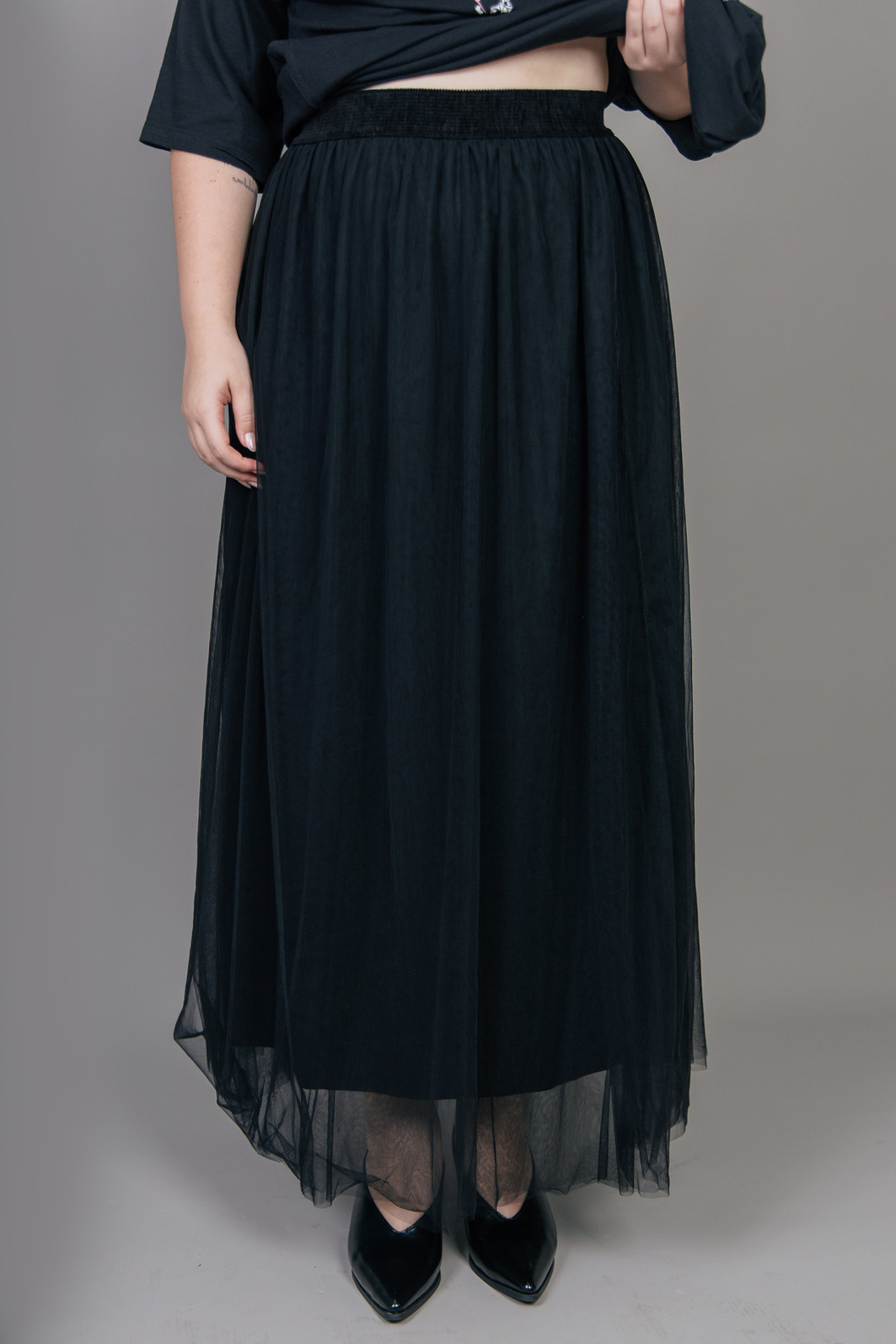 SAIA MIDI DE TULE PRETA COM FORRO SAIA MIDI DE TULE PRETA COM FORRO