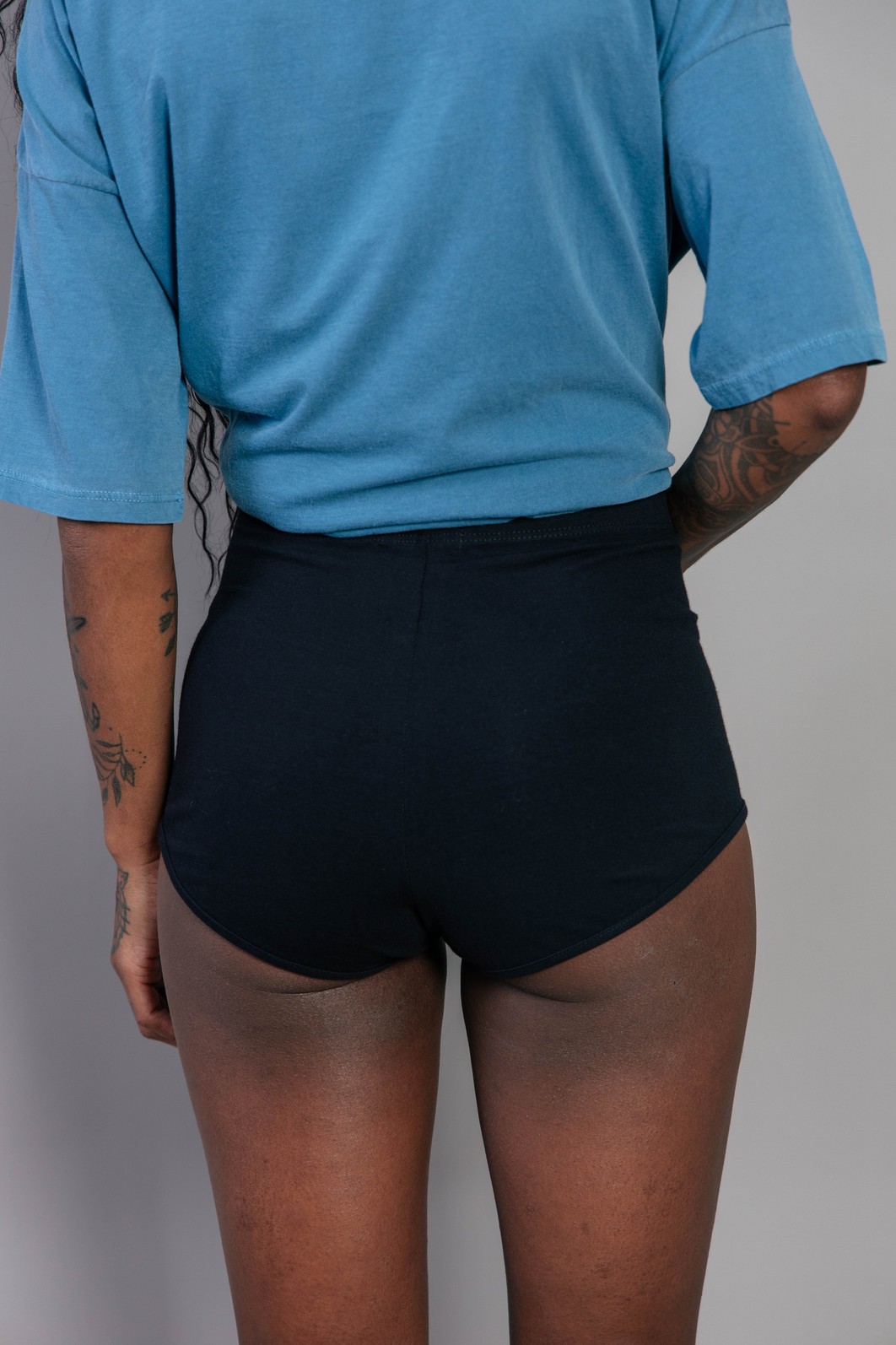 SHORT MINI HOT PANT PRETO BÁSICO