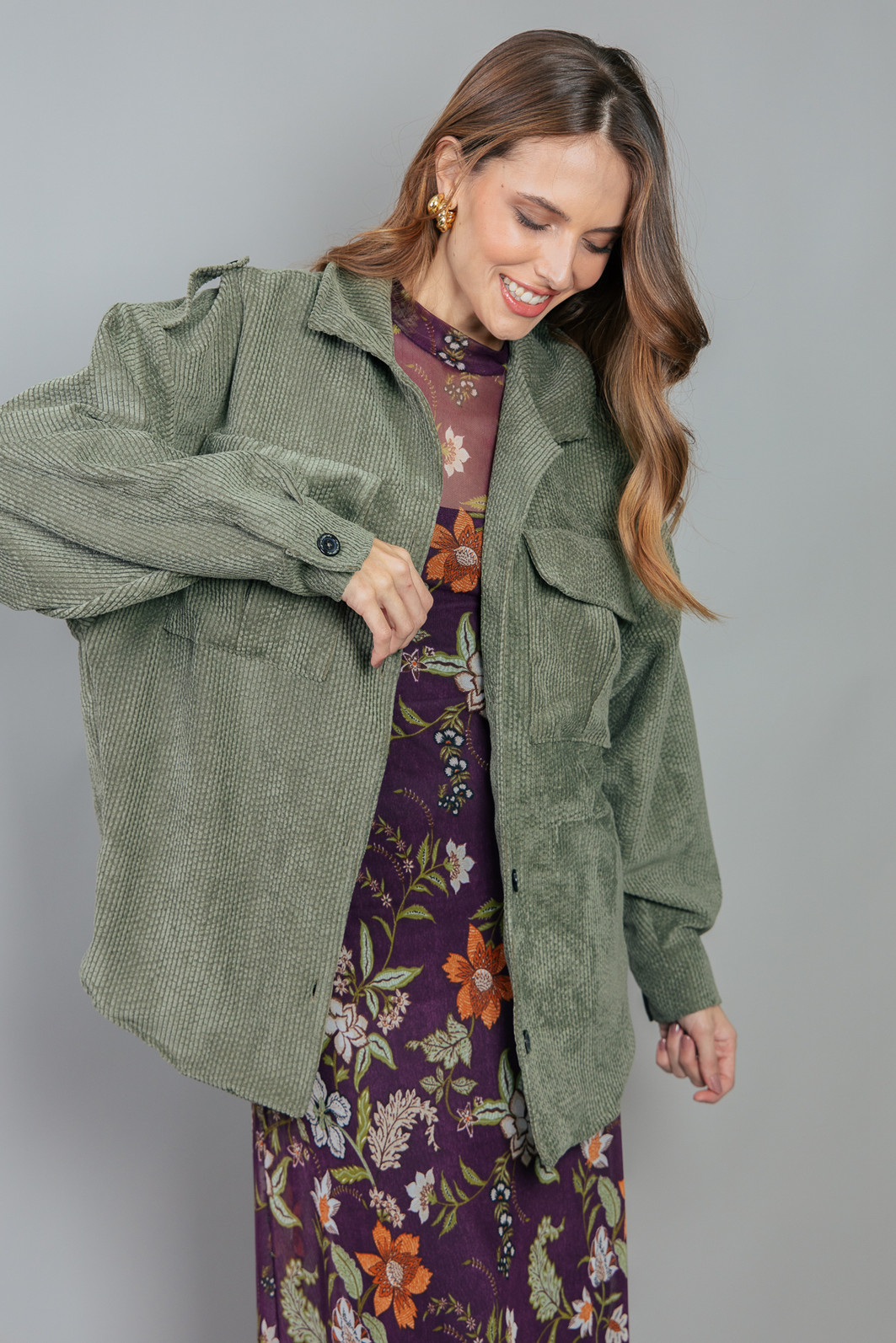 JAQUETA OVERSIZED DE COTELÊ VERDE