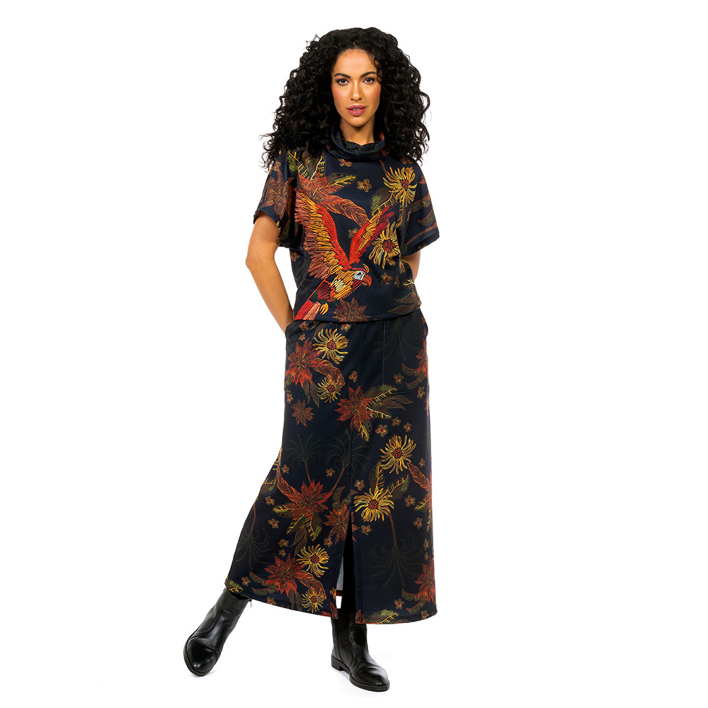 Blusa Gola Boba Refúgio Arara Flor Bordado Off