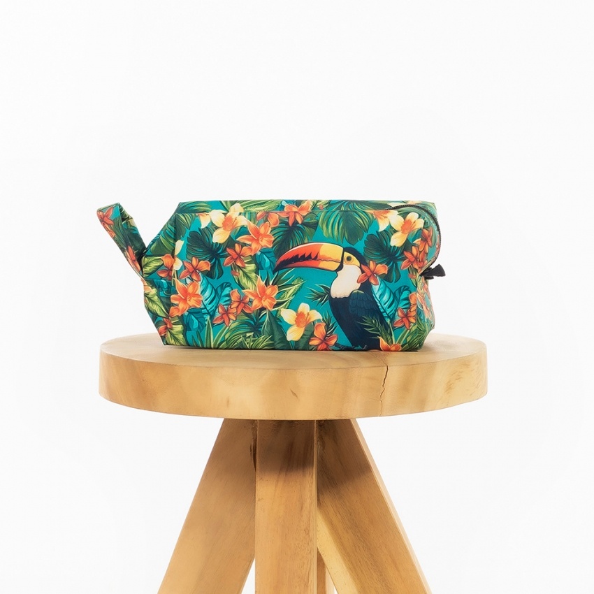 Necessaire Tucano e Flores Fundo Turquesa