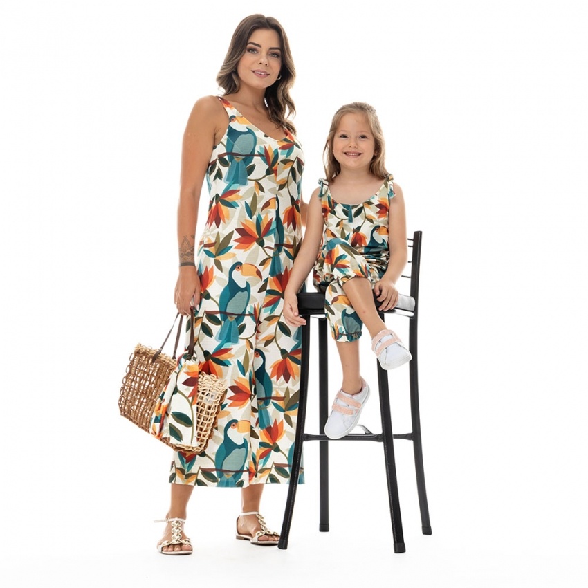 Macacão Infantil Com Bolso Tucano Flores Color Fundo Texturizado Macacão Infantil Com Bolso Tucano Flores Color Fundo Texturizado