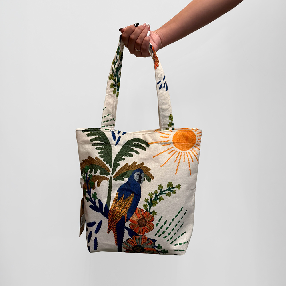 Bolsa Rosinha Arara Tropical Bordado
