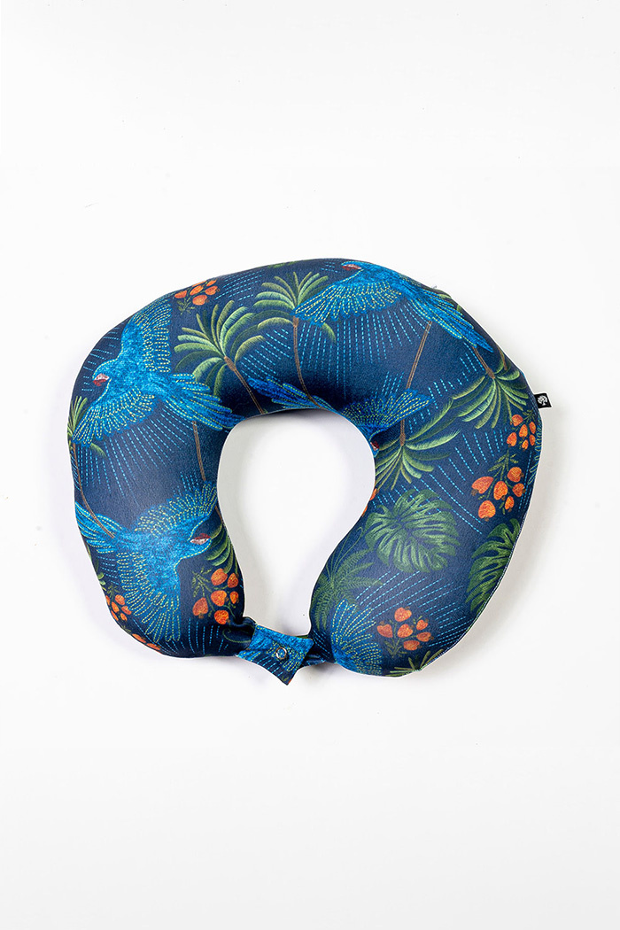 Descanso de Pescoço Arara Bordado Barra Descanso de Pescoço Arara Bordado Barra