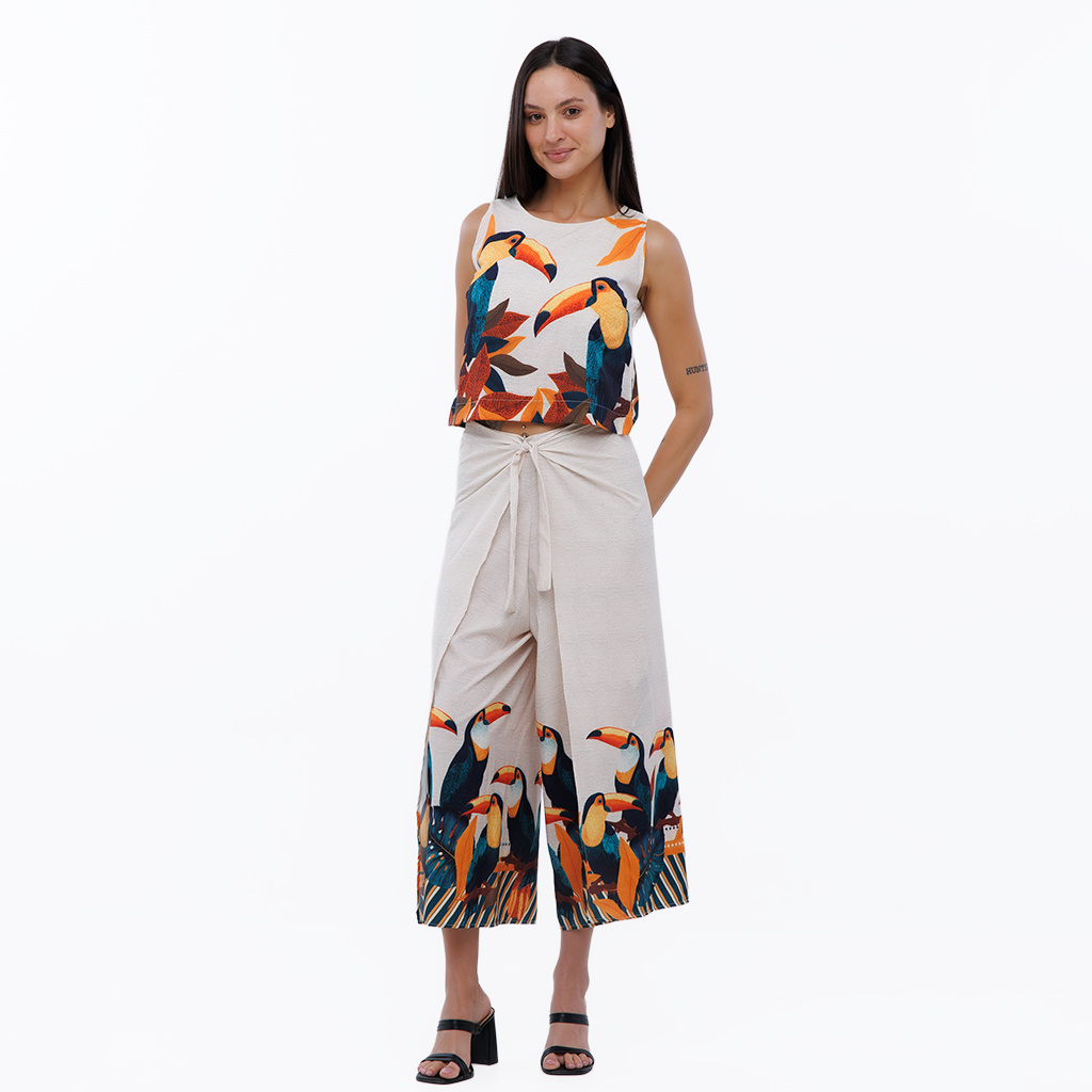 Cropped Feminino Atena Estampado Tucanos Tela Bordada Cropped Feminino Atena Estampado Tucanos Tela Bordada