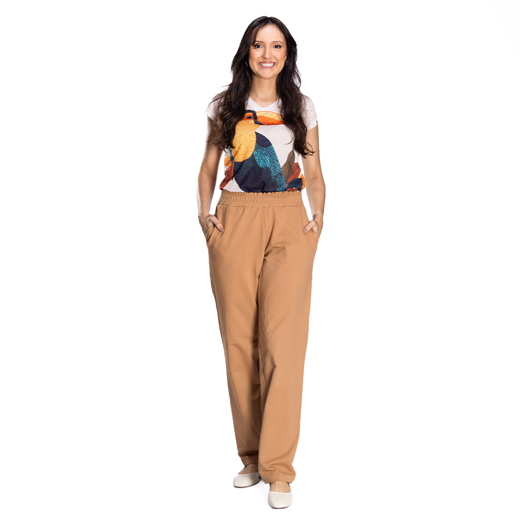 Blusa Feminina Strass com Aplicação de Strass Estampada Tucanos Tela Bordada