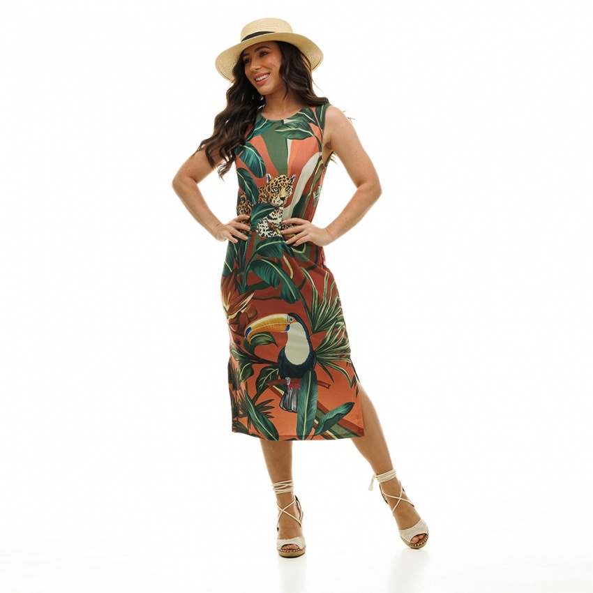 Vestido Estampado Clássico Midi Flor, Folhagem e Tucano Fundo Terra Vestido Estampado Clássico Midi Flor, Folhagem e Tucano Fundo Terra