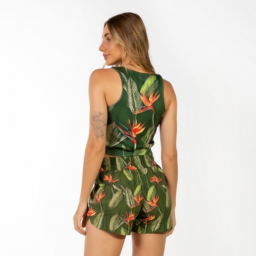 Short Atena Resort Estrelícias Fundo Verde Linho