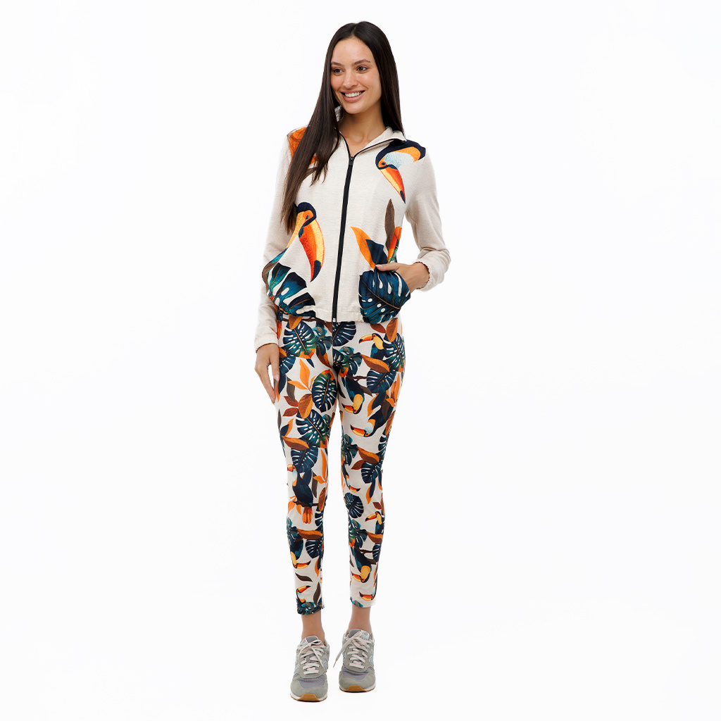 Calça Feminina Moletinho Semi Ampla Estampada Tucanos Tela Bordada