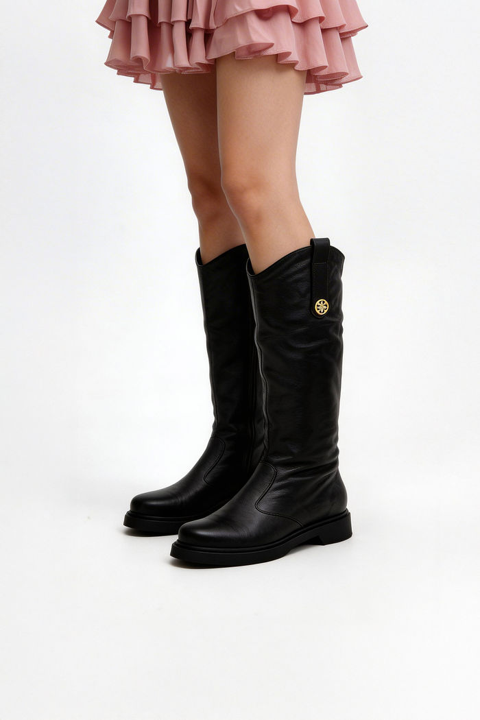 Bota Montaria em Couro Preta