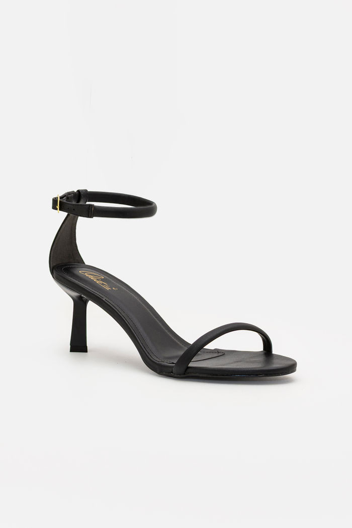 Sandália Delicada com Tira Fina com Salto Geométrico Preto