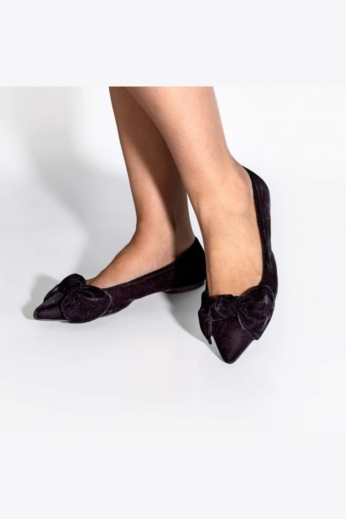 Sapatilha Elegante com Laço Preta