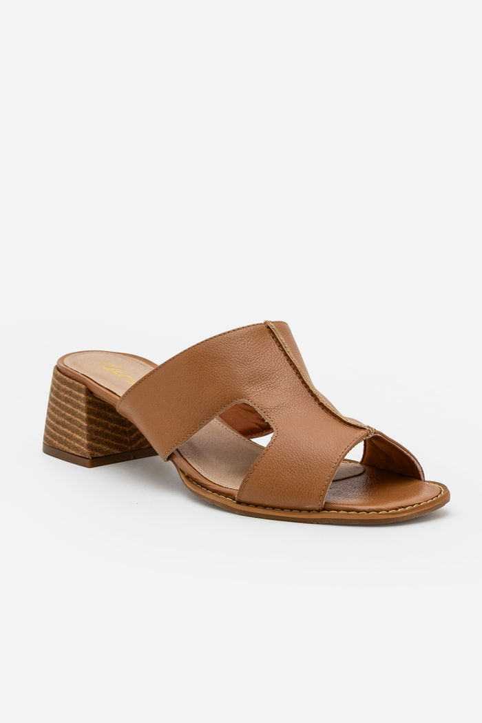 Mule em Couro com Salto Bloco Caramelo
