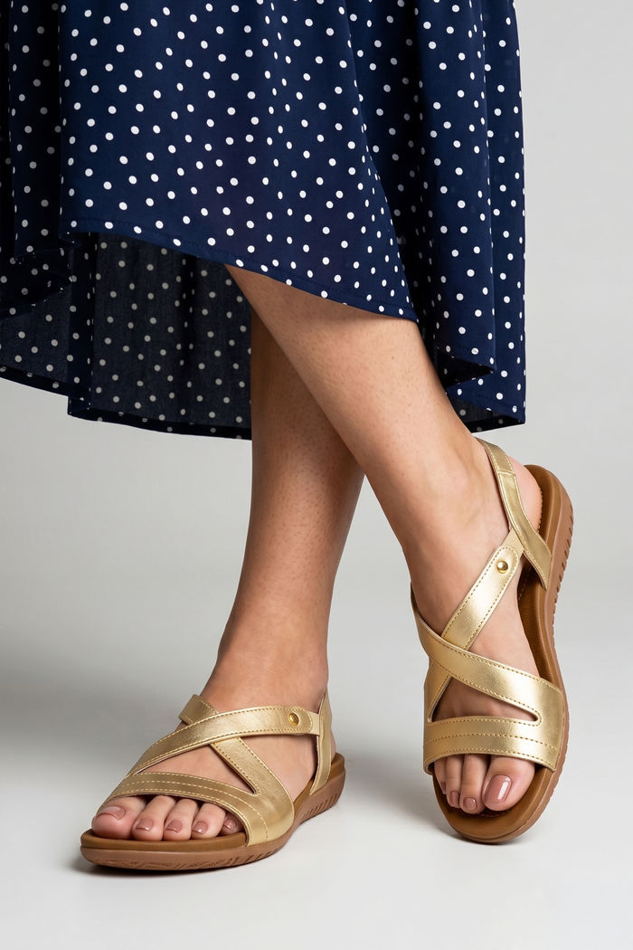 Sandália em Couro com Elástico Usaflex Champagne