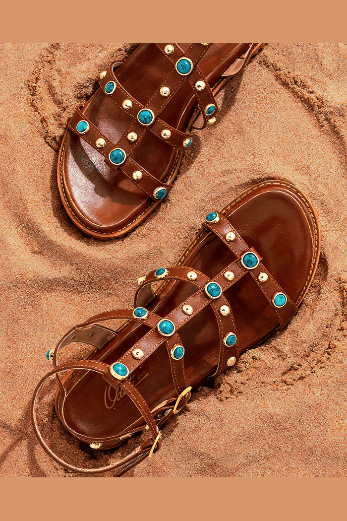 Papete Moderna com Rebites e Pedras Azuis Tostado