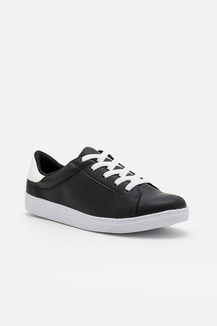 Tênis Clássico de Amarrar Preto