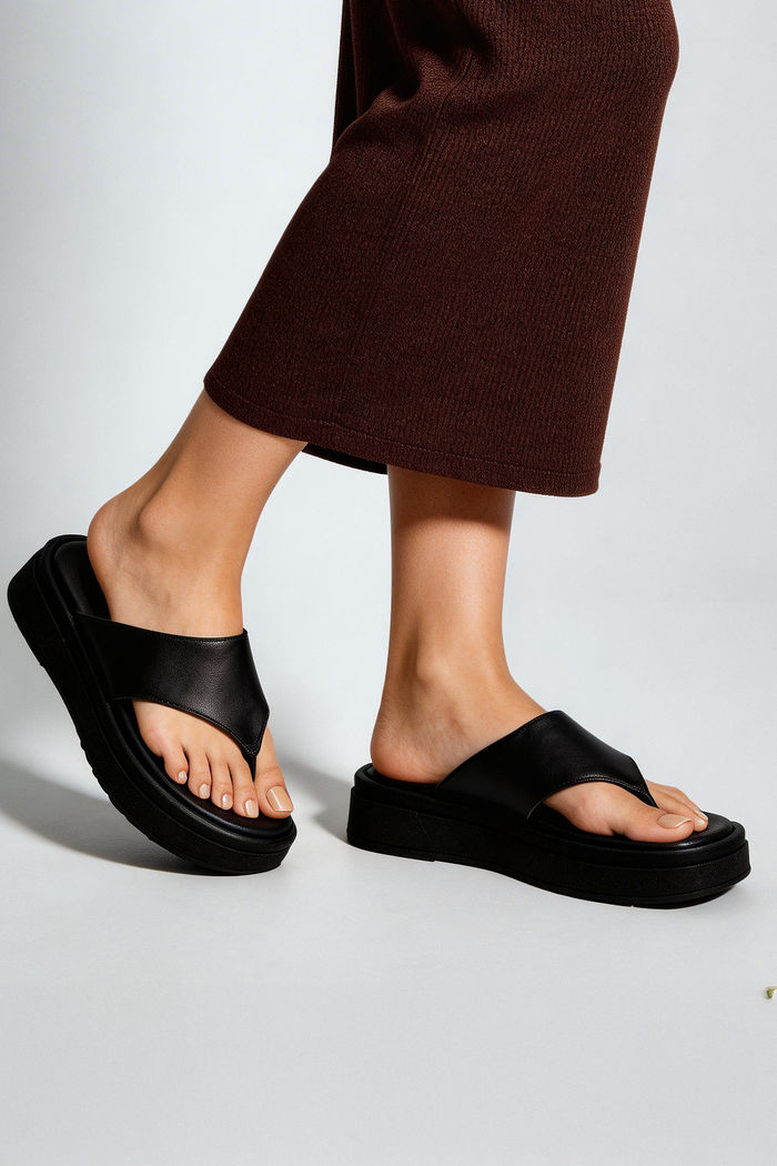 Mule Flatform de Dedo Preto