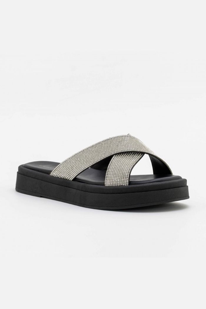 Mule Flatform Tiras Cruzadas com Strass Preto
