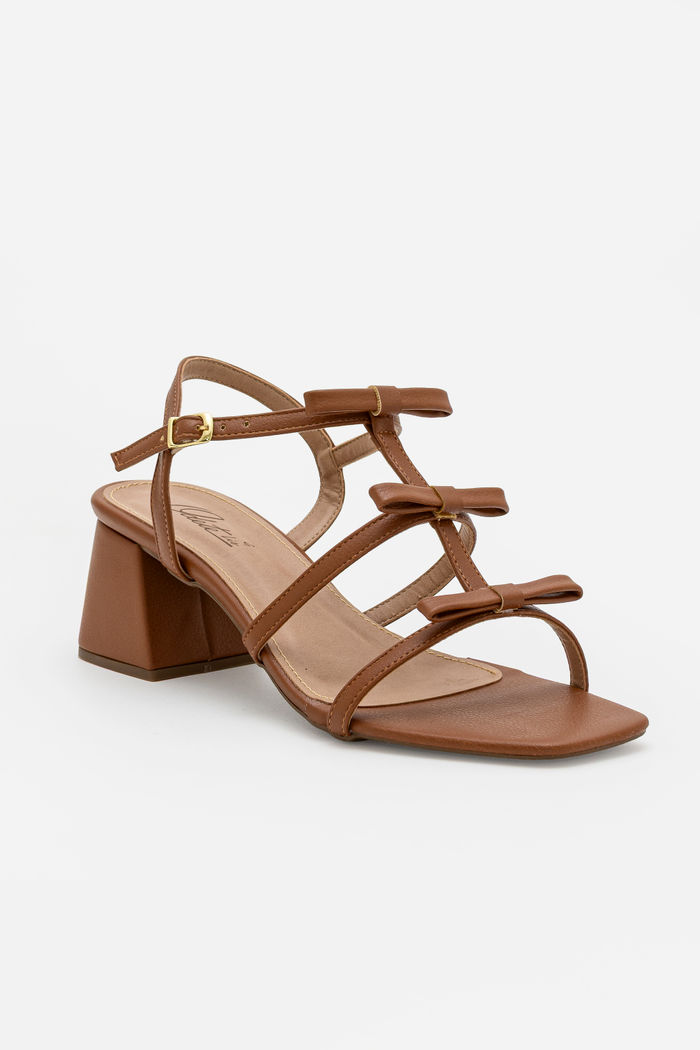 Sandália com Salto Bloco e Laços Tostado