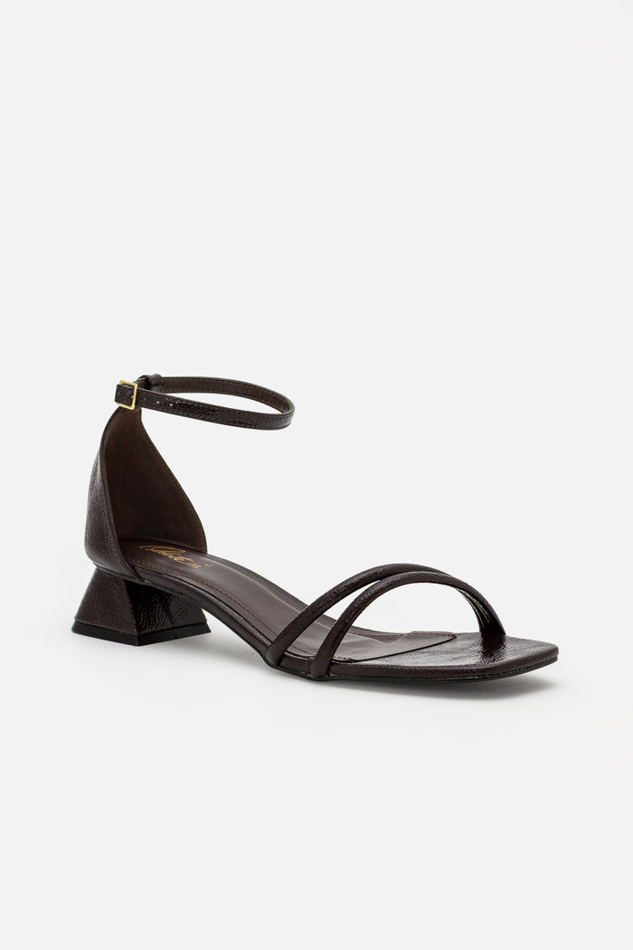 Sandália com Tiras Finas Café