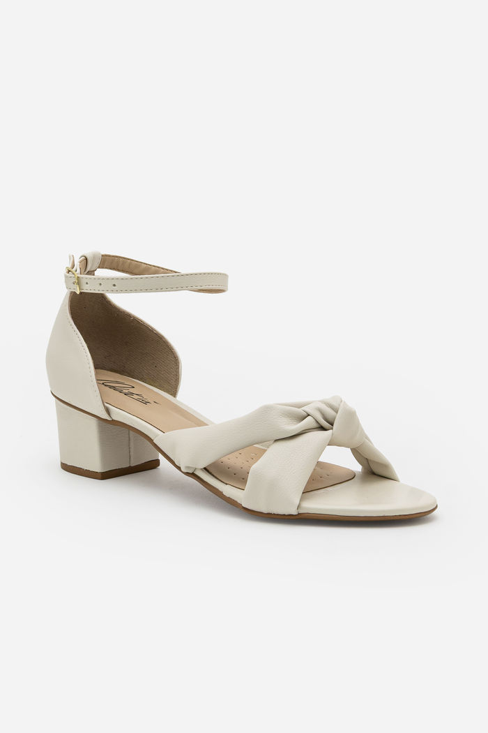 Sandália com Calcanhar e Salto Bloco Off White