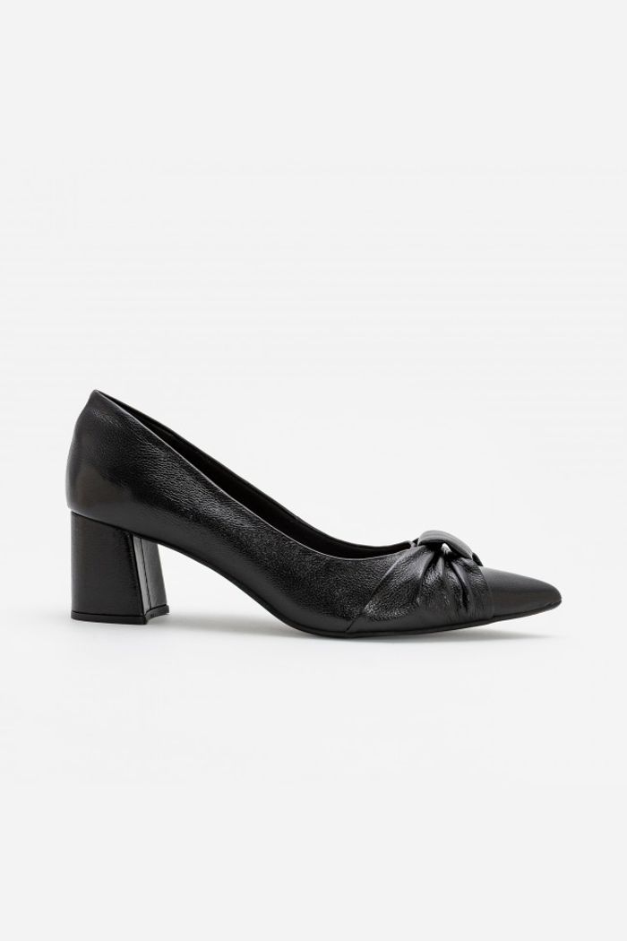 Scarpin em Couro Laço Preto