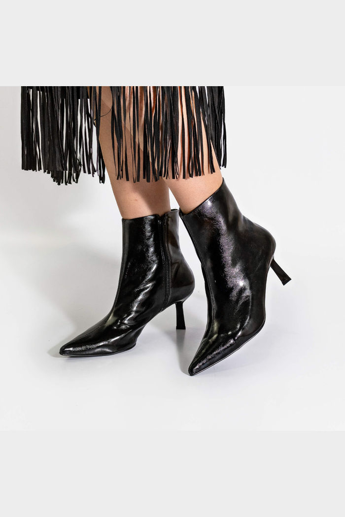 Bota Poderosa Com Salto Geométrico Preta